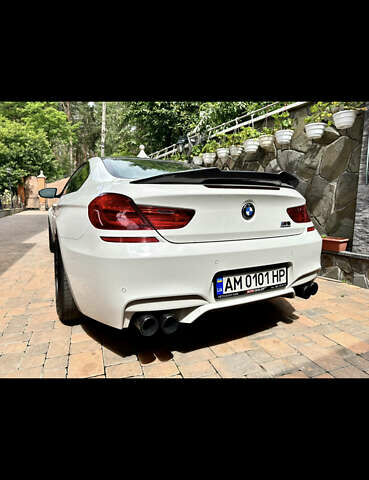 БМВ М6, объемом двигателя 4.39 л и пробегом 105 тыс. км за 41500 $, фото 9 на Automoto.ua