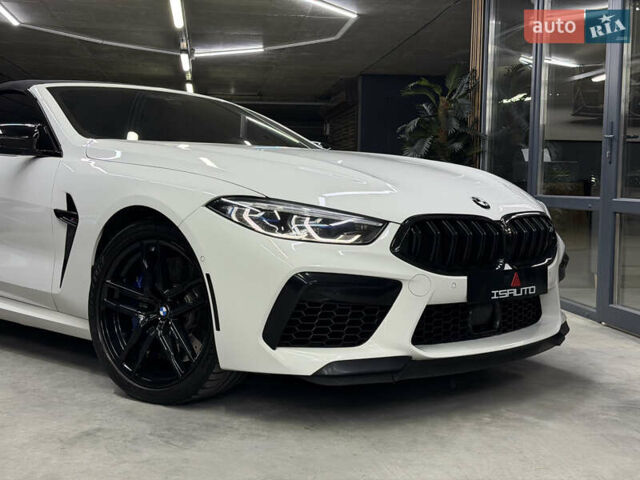 Белый БМВ M8, объемом двигателя 4.39 л и пробегом 80 тыс. км за 66500 $, фото 3 на Automoto.ua