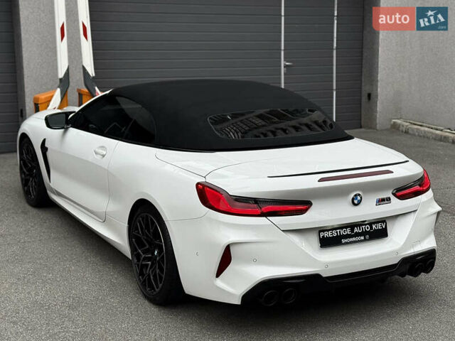 Білий БМВ M8, об'ємом двигуна 4.39 л та пробігом 26 тис. км за 97000 $, фото 23 на Automoto.ua