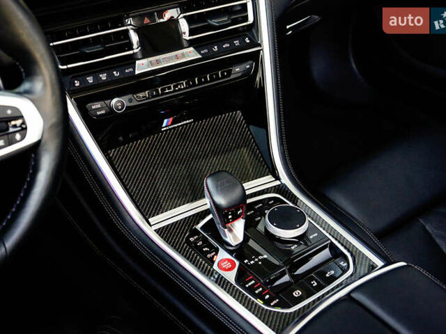 Белый БМВ M8, объемом двигателя 4.39 л и пробегом 25 тыс. км за 105000 $, фото 15 на Automoto.ua