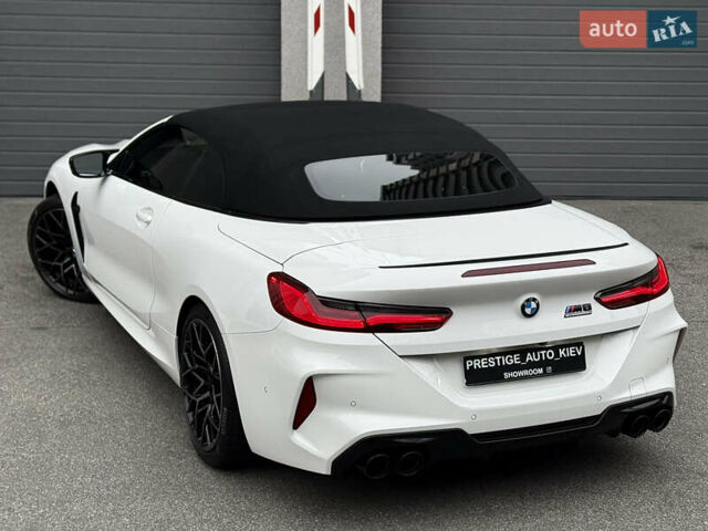 Білий БМВ M8, об'ємом двигуна 4.39 л та пробігом 26 тис. км за 97000 $, фото 3 на Automoto.ua