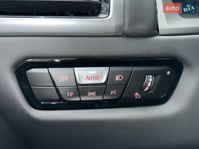 Білий БМВ M8, об'ємом двигуна 4.39 л та пробігом 26 тис. км за 97000 $, фото 66 на Automoto.ua