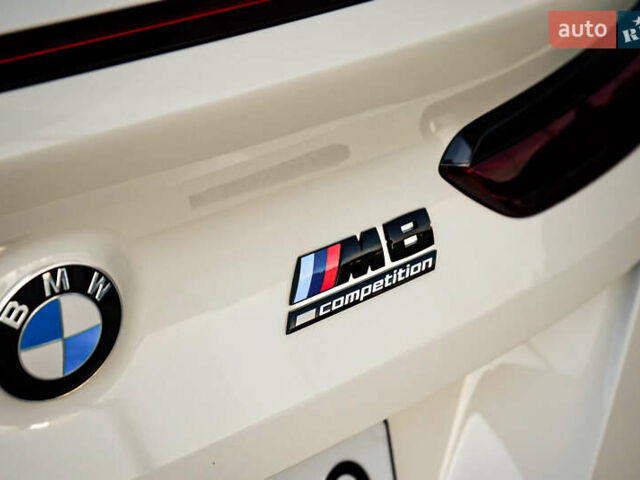 Белый БМВ M8, объемом двигателя 4.39 л и пробегом 25 тыс. км за 105000 $, фото 8 на Automoto.ua