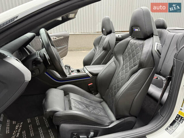 Білий БМВ M8, об'ємом двигуна 4.39 л та пробігом 26 тис. км за 97000 $, фото 44 на Automoto.ua