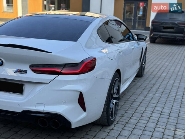 Белый БМВ M8, объемом двигателя 4.4 л и пробегом 64 тыс. км за 88500 $, фото 17 на Automoto.ua