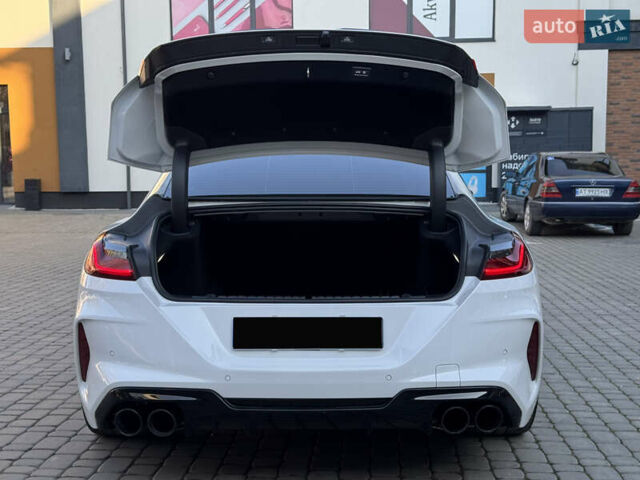 Белый БМВ M8, объемом двигателя 4.4 л и пробегом 64 тыс. км за 88500 $, фото 31 на Automoto.ua