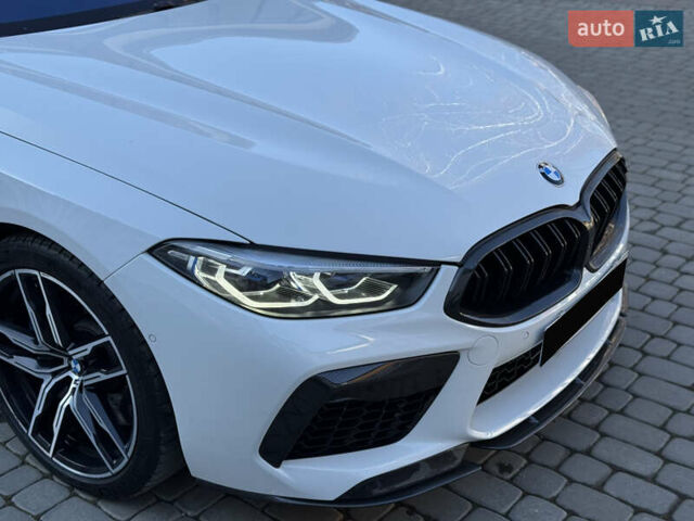 Белый БМВ M8, объемом двигателя 4.4 л и пробегом 64 тыс. км за 88500 $, фото 20 на Automoto.ua