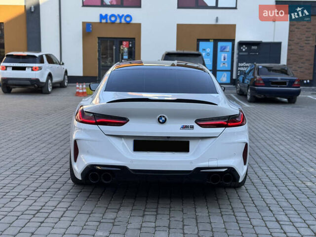 Белый БМВ M8, объемом двигателя 4.4 л и пробегом 64 тыс. км за 88500 $, фото 15 на Automoto.ua
