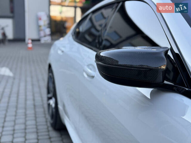 Белый БМВ M8, объемом двигателя 4.4 л и пробегом 64 тыс. км за 88500 $, фото 5 на Automoto.ua