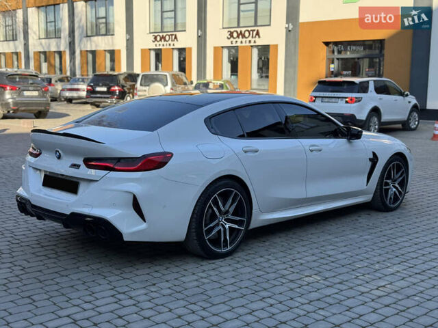 Белый БМВ M8, объемом двигателя 4.4 л и пробегом 64 тыс. км за 88500 $, фото 19 на Automoto.ua