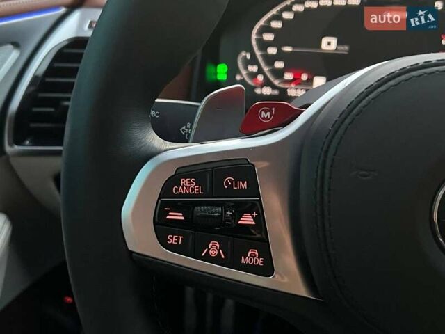 Черный БМВ M8, объемом двигателя 4.39 л и пробегом 71 тыс. км за 99990 $, фото 19 на Automoto.ua