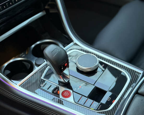 Черный БМВ M8, объемом двигателя 4.39 л и пробегом 44 тыс. км за 97000 $, фото 8 на Automoto.ua
