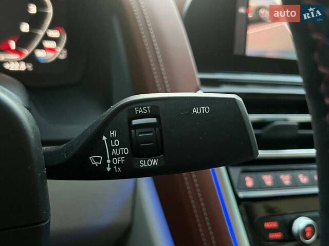 Черный БМВ M8, объемом двигателя 4.39 л и пробегом 71 тыс. км за 99990 $, фото 22 на Automoto.ua