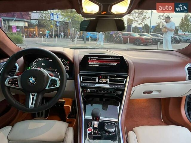 Черный БМВ M8, объемом двигателя 4.39 л и пробегом 71 тыс. км за 89990 $, фото 29 на Automoto.ua