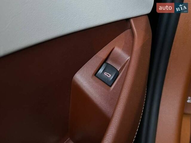 Черный БМВ M8, объемом двигателя 4.39 л и пробегом 71 тыс. км за 99990 $, фото 15 на Automoto.ua