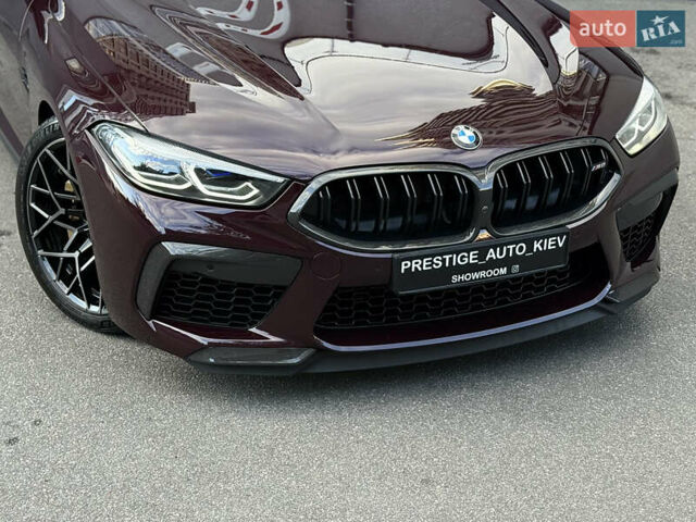 Красный БМВ M8, объемом двигателя 4.39 л и пробегом 25 тыс. км за 149000 $, фото 4 на Automoto.ua