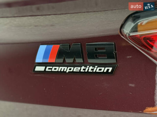 Красный БМВ M8, объемом двигателя 4.39 л и пробегом 25 тыс. км за 149000 $, фото 38 на Automoto.ua