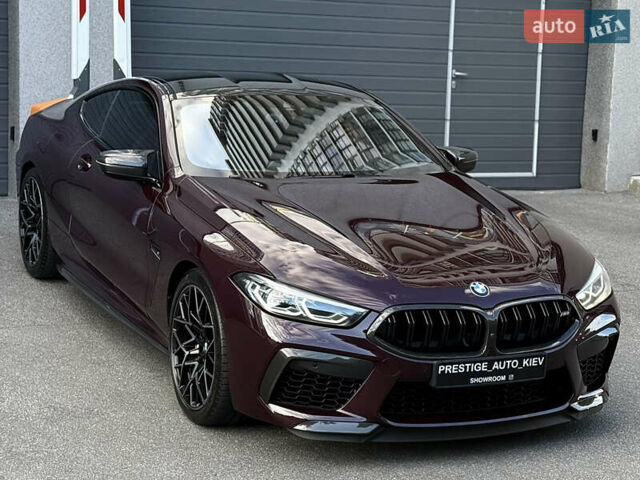 Красный БМВ M8, объемом двигателя 4.39 л и пробегом 25 тыс. км за 149000 $, фото 9 на Automoto.ua