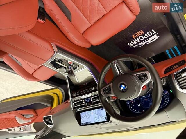 Красный БМВ M8, объемом двигателя 4.39 л и пробегом 13 тыс. км за 134999 $, фото 37 на Automoto.ua