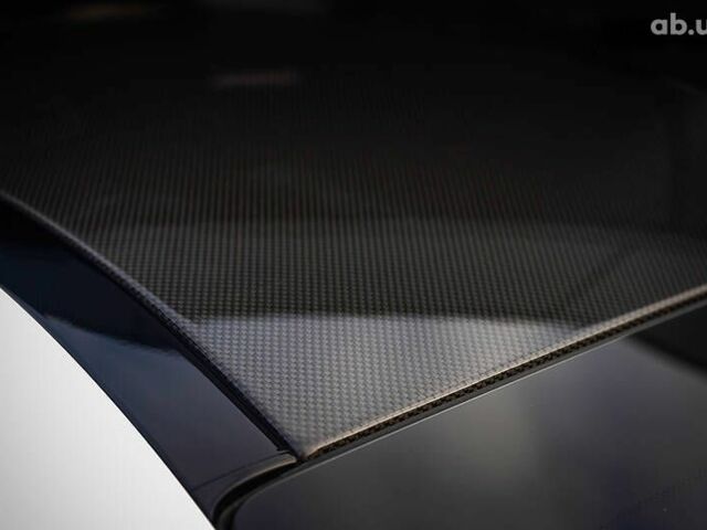 БМВ M8, объемом двигателя 4.4 л и пробегом 4 тыс. км за 135000 $, фото 11 на Automoto.ua