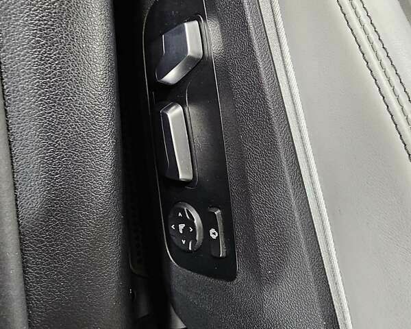 БМВ M8, объемом двигателя 4.4 л и пробегом 24 тыс. км за 111111 $, фото 18 на Automoto.ua