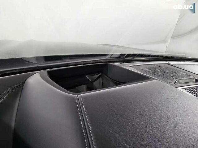 БМВ M8, объемом двигателя 4.4 л и пробегом 24 тыс. км за 111111 $, фото 28 на Automoto.ua