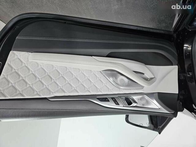 БМВ M8, объемом двигателя 4.4 л и пробегом 24 тыс. км за 111111 $, фото 15 на Automoto.ua