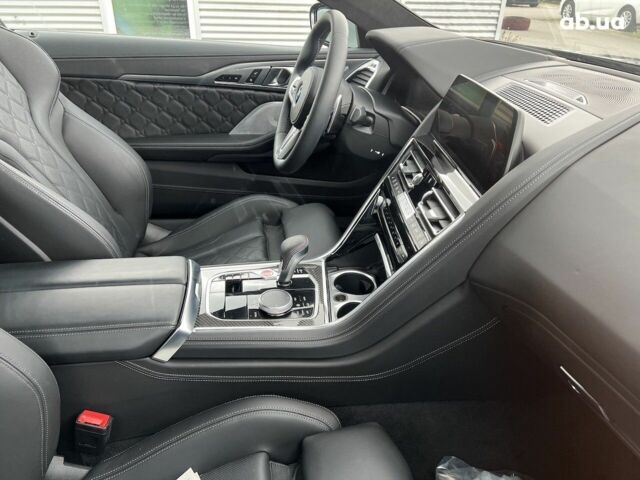 БМВ M8, объемом двигателя 4.4 л и пробегом 3 тыс. км за 159216 $, фото 7 на Automoto.ua