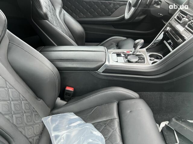 БМВ M8, объемом двигателя 4.4 л и пробегом 20 тыс. км за 154282 $, фото 31 на Automoto.ua
