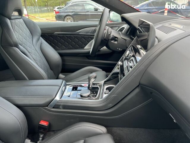 БМВ M8, об'ємом двигуна 4.4 л та пробігом 1 тис. км за 166063 $, фото 13 на Automoto.ua