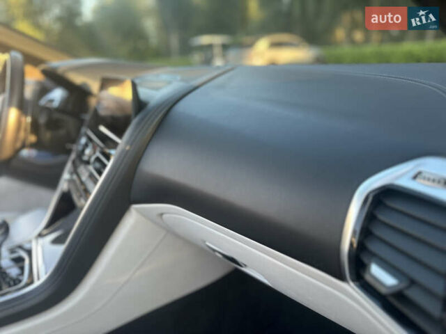 Серый БМВ M8, объемом двигателя 4.39 л и пробегом 32 тыс. км за 85000 $, фото 22 на Automoto.ua