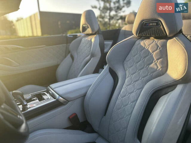 Серый БМВ M8, объемом двигателя 4.39 л и пробегом 32 тыс. км за 85000 $, фото 15 на Automoto.ua