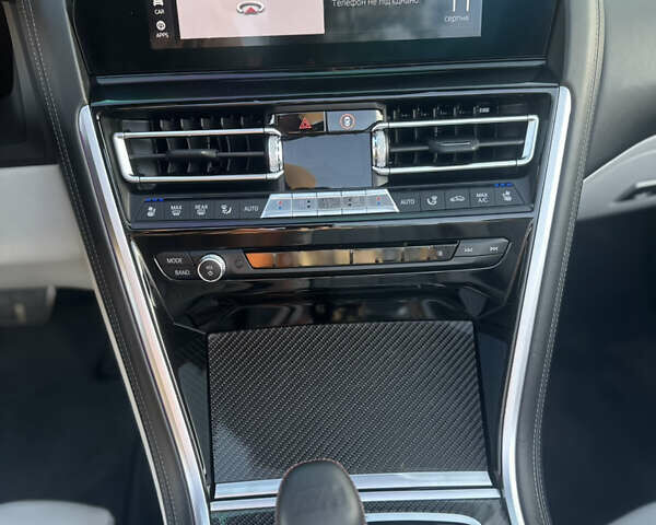 Серый БМВ M8, объемом двигателя 4.39 л и пробегом 32 тыс. км за 85000 $, фото 16 на Automoto.ua