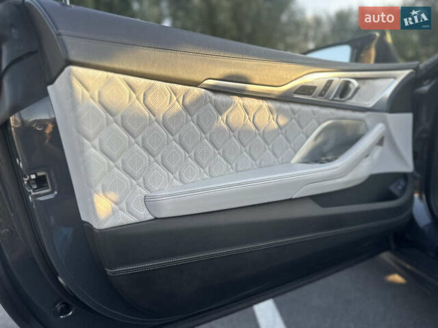 Серый БМВ M8, объемом двигателя 4.39 л и пробегом 32 тыс. км за 85000 $, фото 20 на Automoto.ua