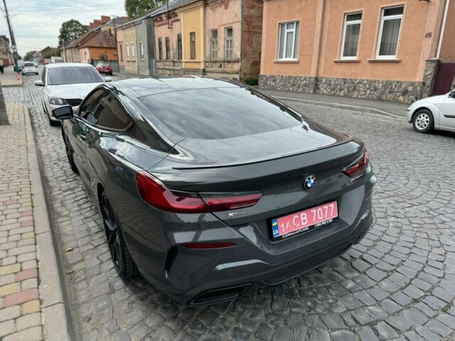 Серый БМВ M8, объемом двигателя 4.4 л и пробегом 87 тыс. км за 63000 $, фото 3 на Automoto.ua