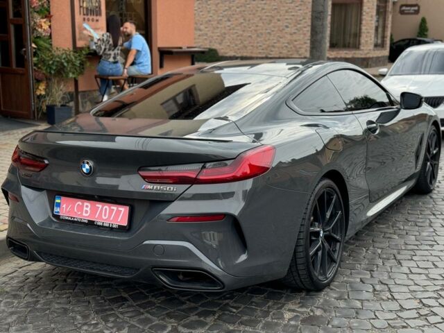 Серый БМВ M8, объемом двигателя 4.4 л и пробегом 87 тыс. км за 63000 $, фото 1 на Automoto.ua