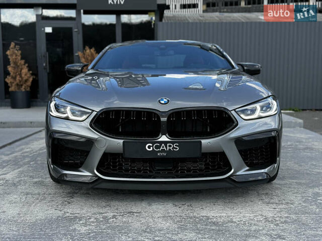 Серый БМВ M8, объемом двигателя 4.4 л и пробегом 17 тыс. км за 109000 $, фото 1 на Automoto.ua