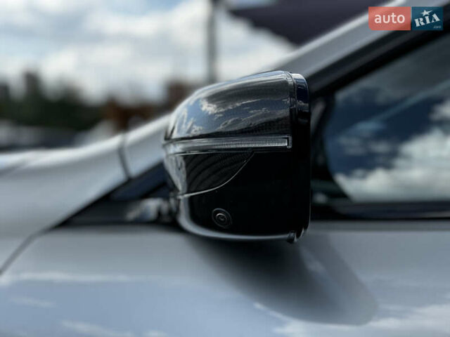 Серый БМВ M8, объемом двигателя 4.4 л и пробегом 17 тыс. км за 109000 $, фото 13 на Automoto.ua