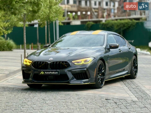 Серый БМВ M8, объемом двигателя 4.4 л и пробегом 64 тыс. км за 98000 $, фото 2 на Automoto.ua