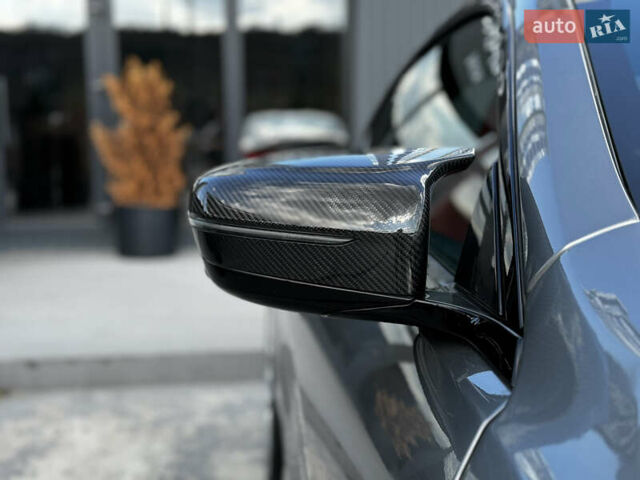 Серый БМВ M8, объемом двигателя 4.4 л и пробегом 17 тыс. км за 109000 $, фото 10 на Automoto.ua