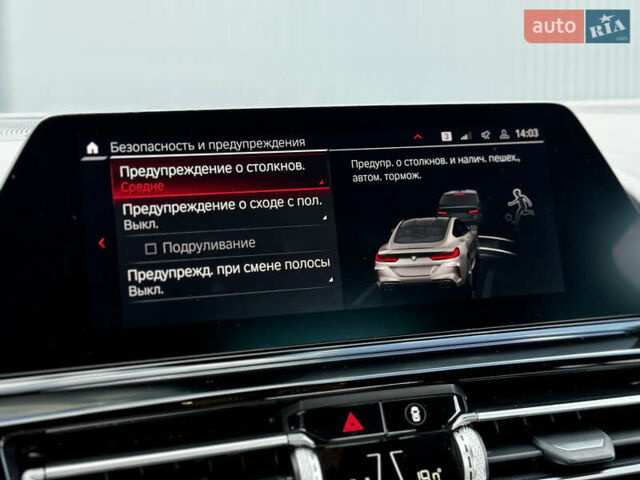 Серый БМВ M8, объемом двигателя 4.4 л и пробегом 17 тыс. км за 109000 $, фото 32 на Automoto.ua