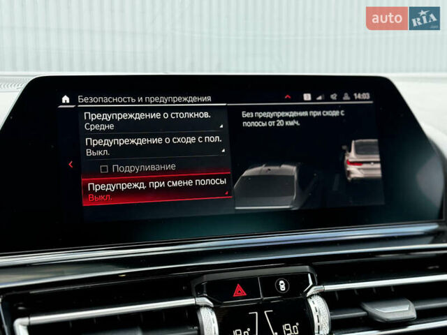 Серый БМВ M8, объемом двигателя 4.4 л и пробегом 17 тыс. км за 109000 $, фото 34 на Automoto.ua