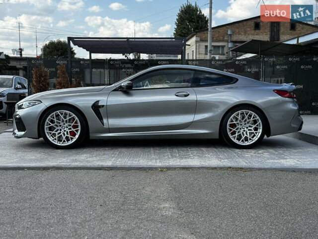 Серый БМВ M8, объемом двигателя 4.4 л и пробегом 17 тыс. км за 109000 $, фото 6 на Automoto.ua