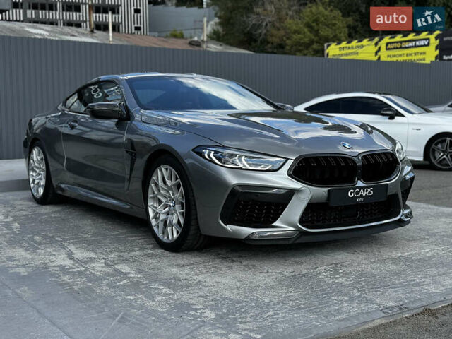 Серый БМВ M8, объемом двигателя 4.4 л и пробегом 17 тыс. км за 109000 $, фото 2 на Automoto.ua