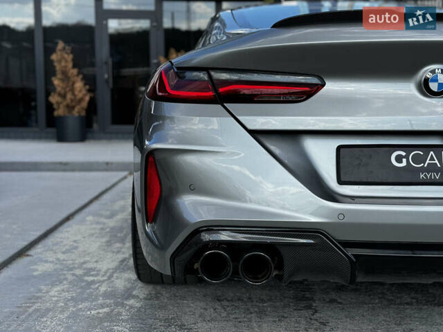 Серый БМВ M8, объемом двигателя 4.4 л и пробегом 17 тыс. км за 109000 $, фото 16 на Automoto.ua