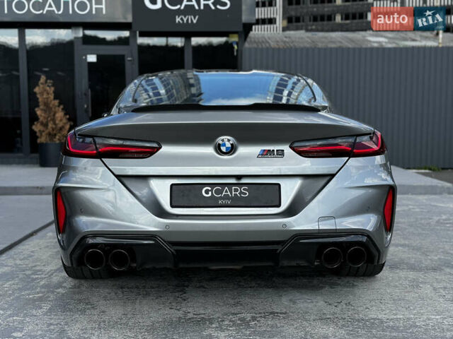 Серый БМВ M8, объемом двигателя 4.4 л и пробегом 17 тыс. км за 109000 $, фото 4 на Automoto.ua