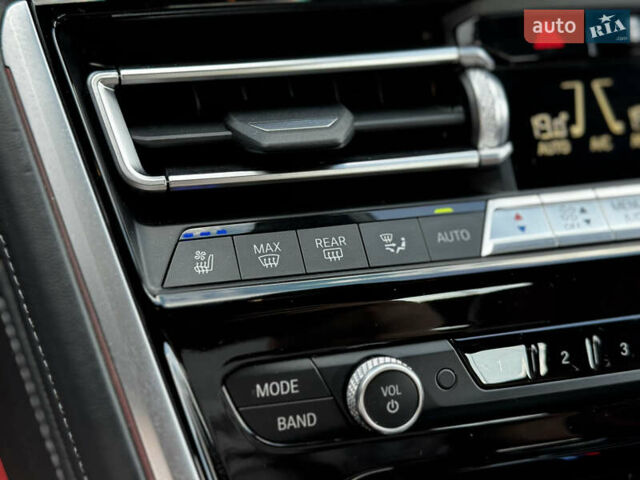 Серый БМВ M8, объемом двигателя 4.4 л и пробегом 17 тыс. км за 109000 $, фото 36 на Automoto.ua