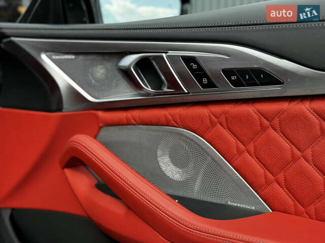 Серый БМВ M8, объемом двигателя 4.4 л и пробегом 17 тыс. км за 109000 $, фото 42 на Automoto.ua