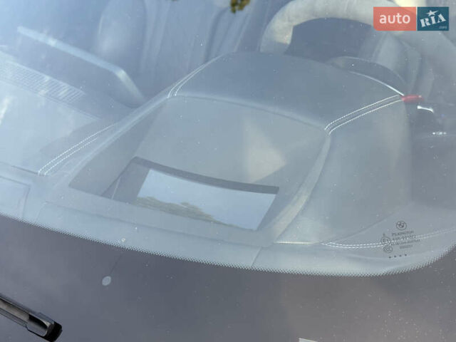 Синий БМВ M8, объемом двигателя 4.39 л и пробегом 56 тыс. км за 90000 $, фото 23 на Automoto.ua