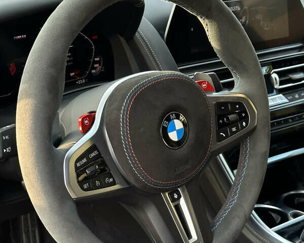 Синий БМВ M8, объемом двигателя 4.39 л и пробегом 56 тыс. км за 90000 $, фото 38 на Automoto.ua